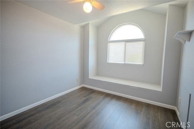 Building Photo - 3099 Oakview Ln