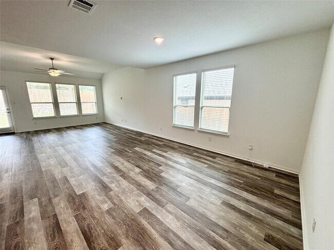 Building Photo - 1010 Ridge Runner Dr