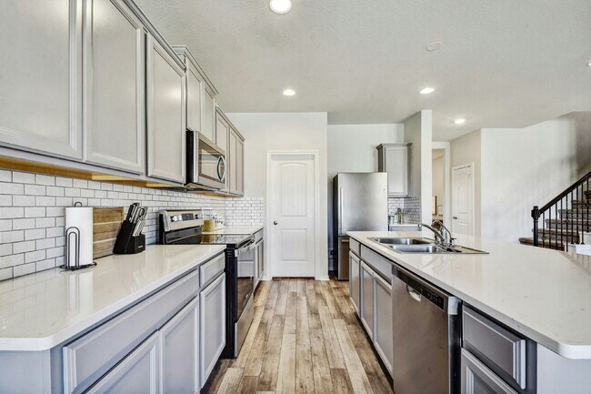 Building Photo - Spacious 4-Bedroom Rental in Trails at Culebra with Community Amenities