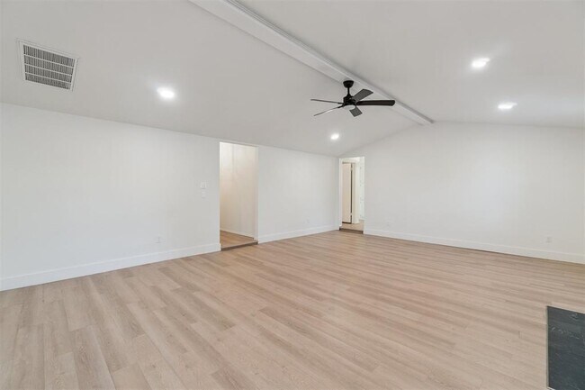 Building Photo - 1033 Mabel C Fry Blvd