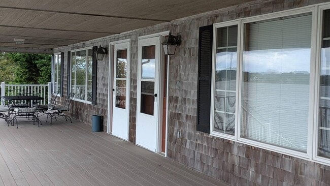 Building Photo - 14323 Sunset Ln