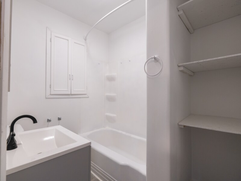 Building Photo - 729 S 7th St