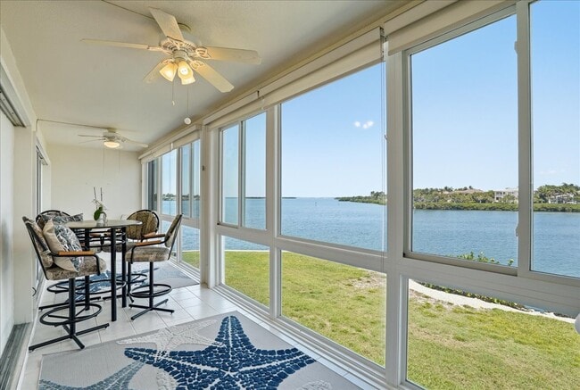 Building Photo - 3330 Gulf of Mexico Dr