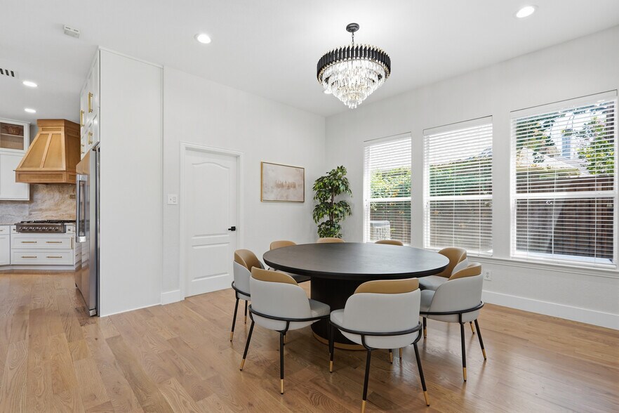 Building Photo - 5315 Cree Dr