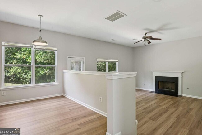 Building Photo - 1025 Pebble Creek Trail