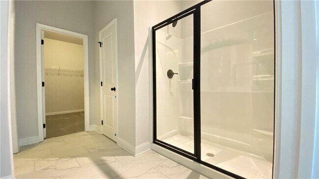 Building Photo - 4591 Silver Oak Dr SW