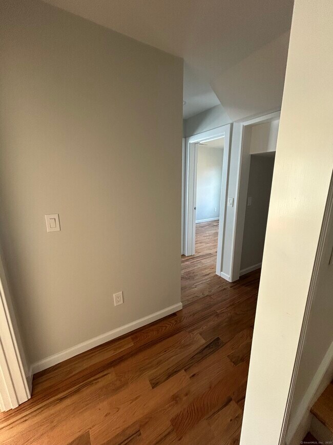 Building Photo - 388 William St