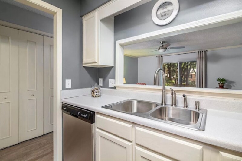 Building Photo - 10107 Vixen Pl