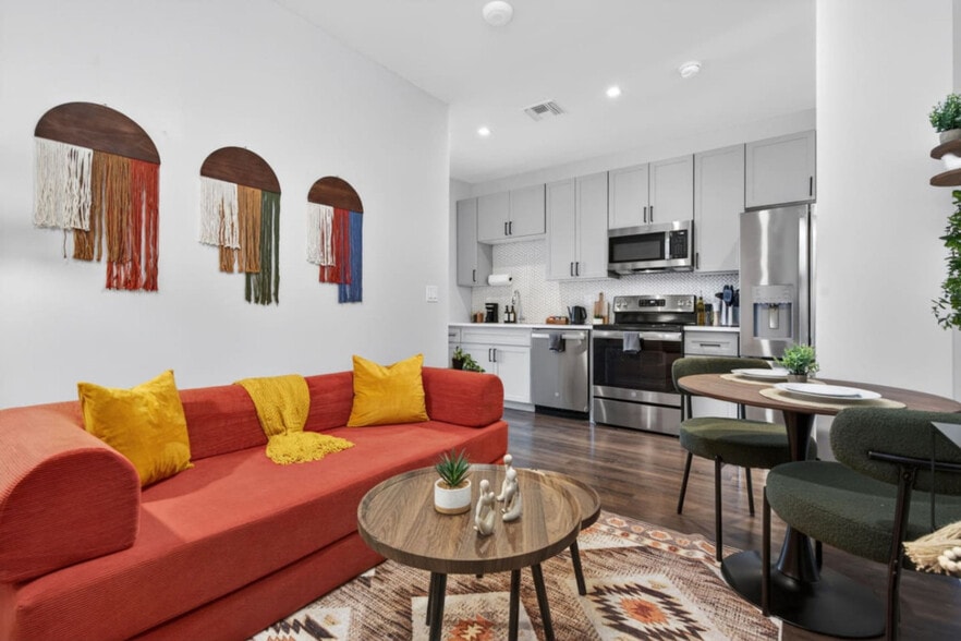 Building Photo - 4225 N 32nd Pl