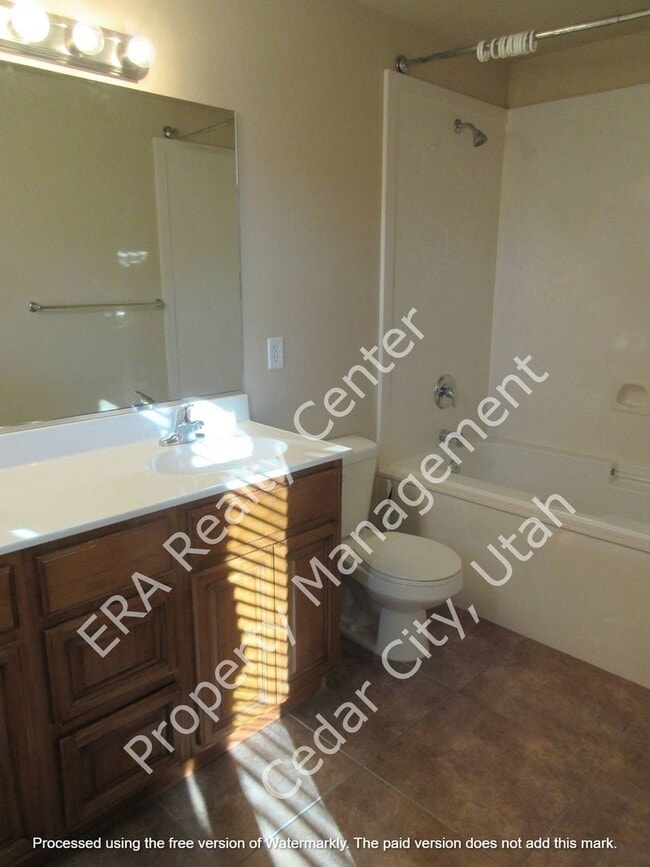 Building Photo - Move-In Discount!! 3 bed 2 bath - Twin home in Lamplight