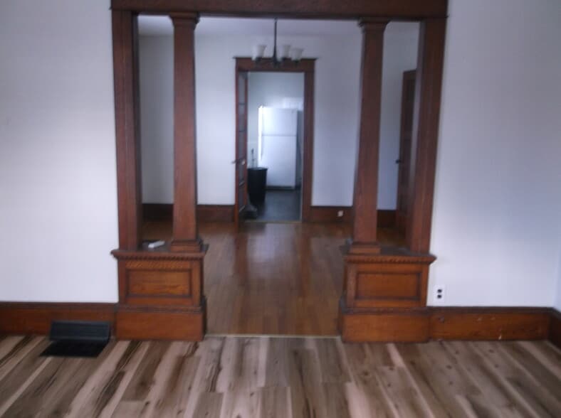 Building Photo - 732 W Liberty St