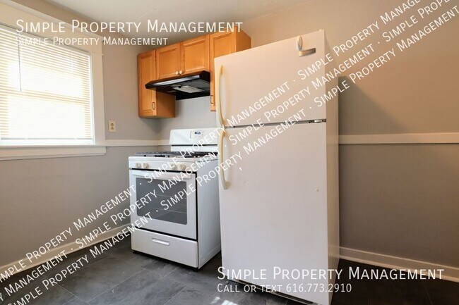 Building Photo - 452 Oakdale St SE