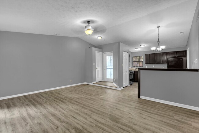 Building Photo - 833 Delray Dr