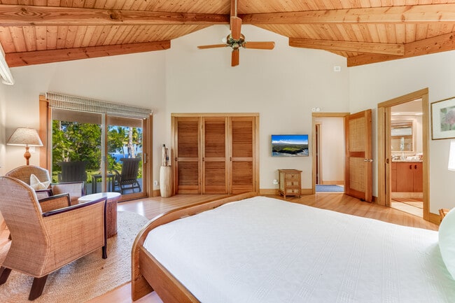 Building Photo - 275 Haumana Rd