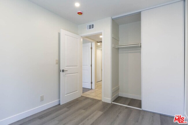 Building Photo - 2345 Highbury Ave