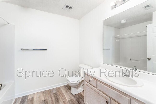 Building Photo - 7143 W Friendly Ave