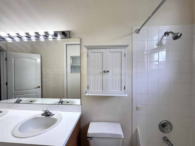 Building Photo - 10118 Shortwood Ln