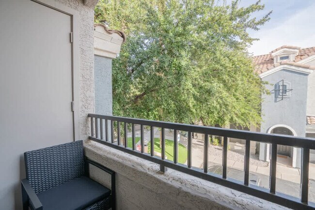 Building Photo - 10 W Minnezona Ave