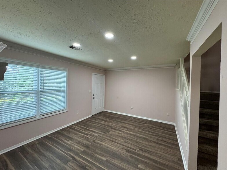 Building Photo - 3102 Destin Cir
