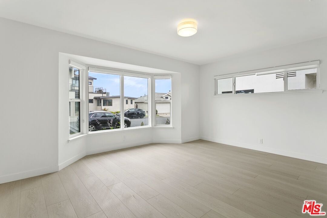 Building Photo - 4444 Don Felipe Dr
