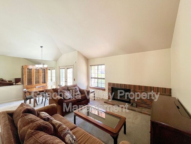 Building Photo - 112 Avellino Cir