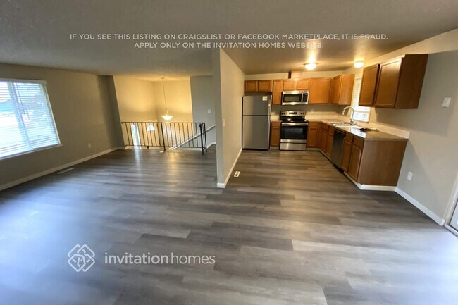 Building Photo - 1002 151st St E