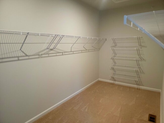 Building Photo - Like New 3 Bedroom Home with Garage For Rent in Henrico