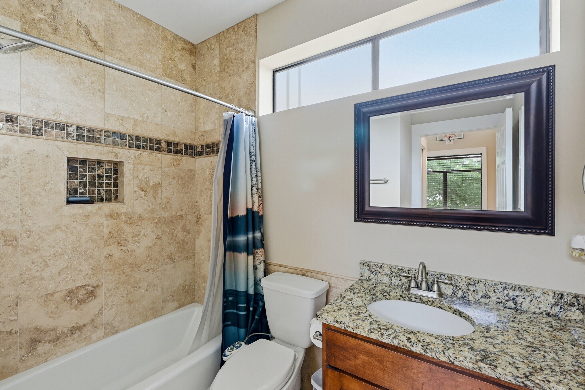 Bathroom - 1415 W 51st St
