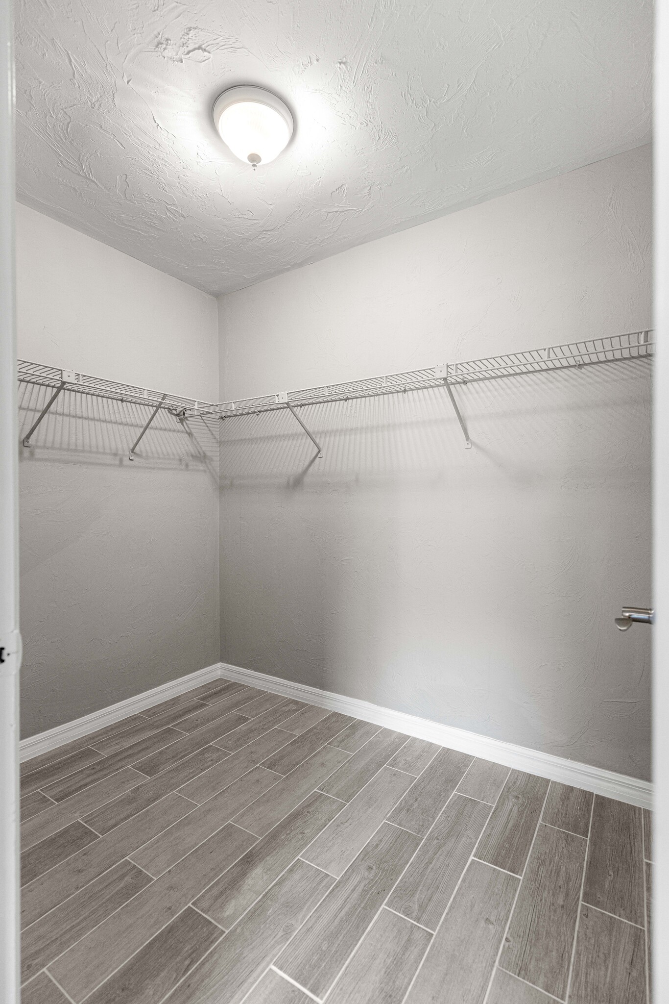 Building Photo - 4151 SE 22nd Ave