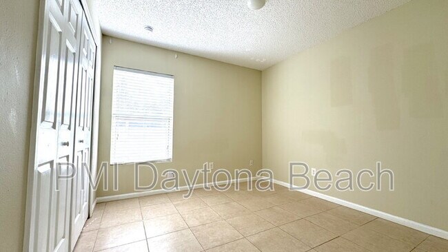 Building Photo - 112 Karas Trail