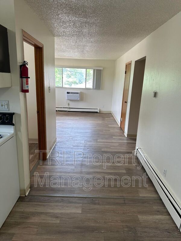 Building Photo - 822 31st Ave