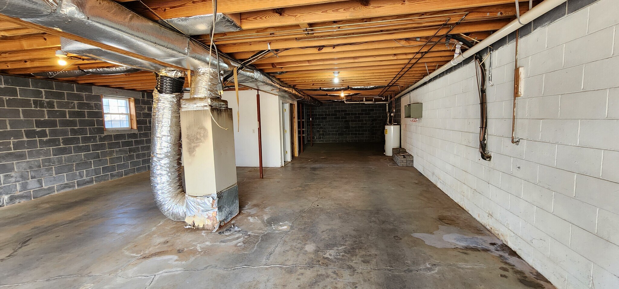 Building Photo - 1984 River Vista Cir