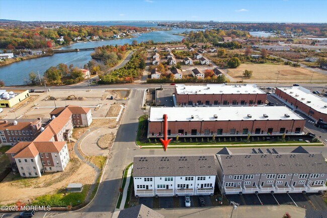 Building Photo - 4 Barton Ave