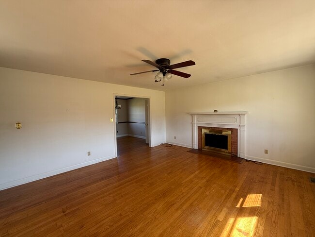 Building Photo - 106 Hawthorne Dr