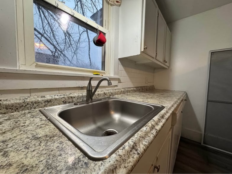 Building Photo - 6 Graham St