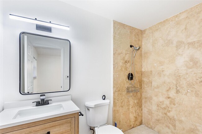 Building Photo - 10693 N Military Trl