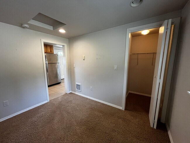 Building Photo - Affordable Single Bedroom Poulsbo Home w/G...