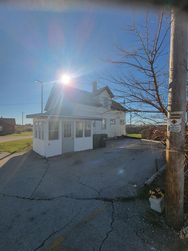 Building Photo - 8323 US-41