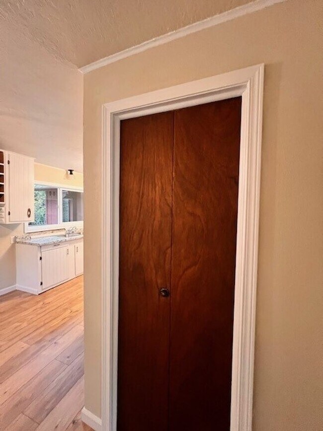 Building Photo - 2167