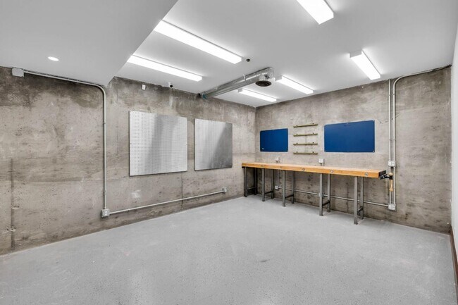 Building Photo - 77 Rebecca Ln