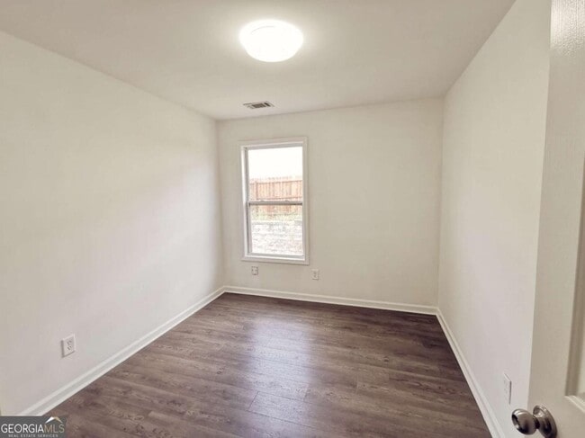 Building Photo - 2073 Executive Dr