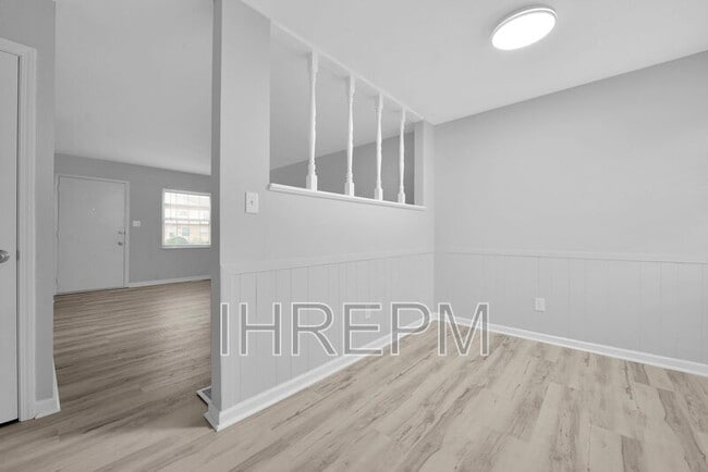 Building Photo - 3043 Morsetown Ct S