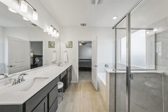 Building Photo - 1127 Aronia Ln