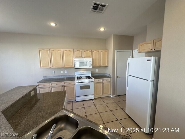 Building Photo - 186 Duck Hollow Ave