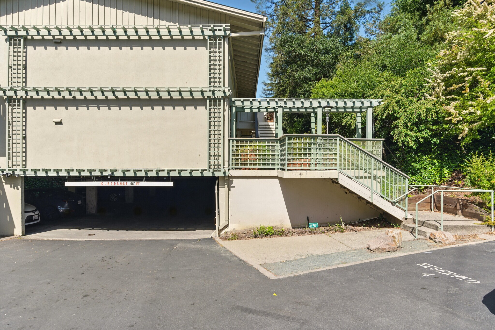 Building outside - 67 Brookwood Rd