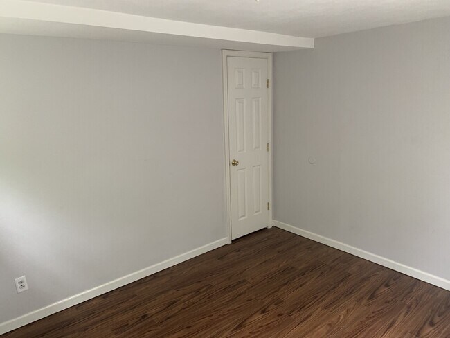 Building Photo - North