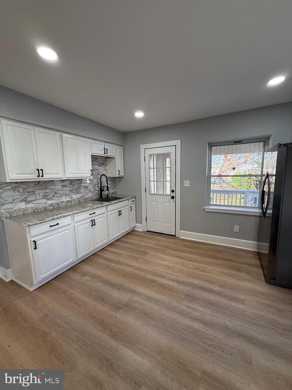 Building Photo - 333 W Buck St