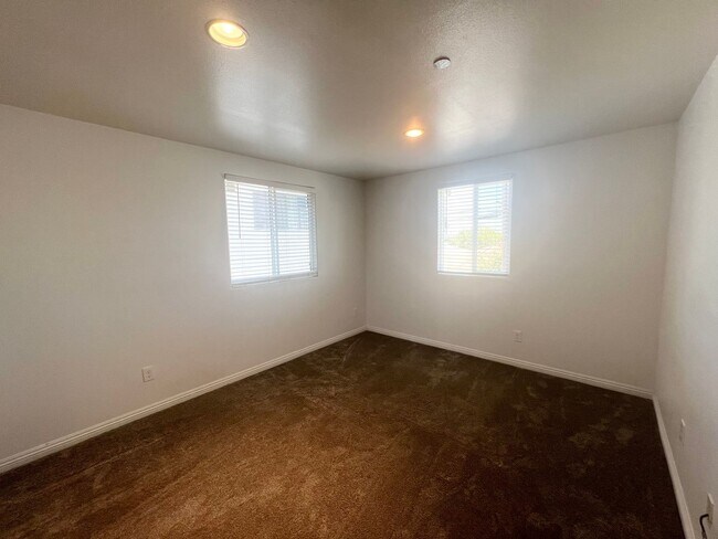 Building Photo - 621-623 W Imperial Hwy