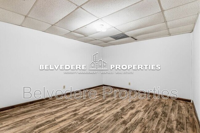 Building Photo - 1210 Valley View St