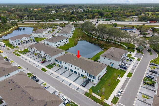 Building Photo - 2880 SE Federal Hwy